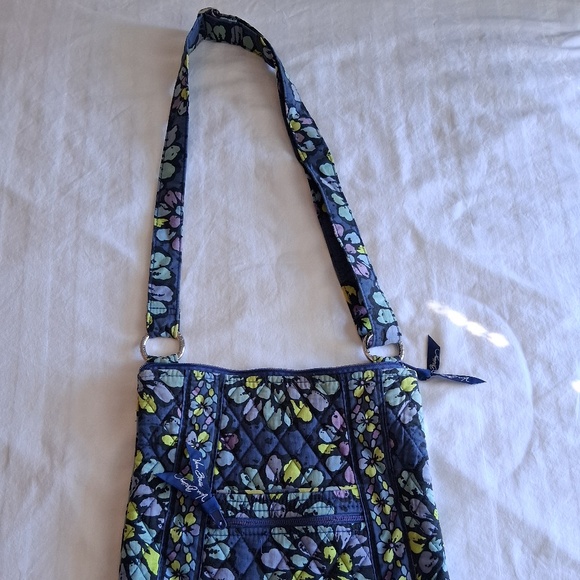 Vera Bradley Quilted Floral Pattern Cross Body Bag - Picture 5 of 11